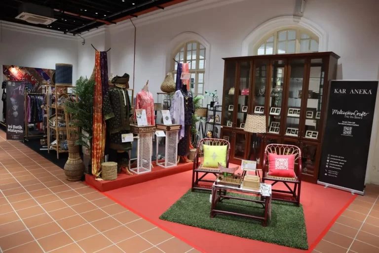 Galeri Karyaneka, White House