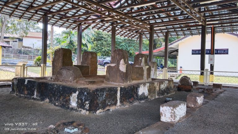 Kompleks Megalitik Pengkalan Kempas