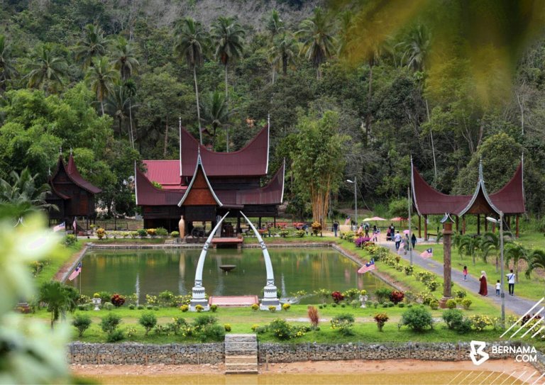 Rumah Gadang Budi