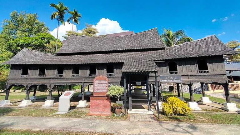 Rumah Negeri Sembilan